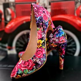 Pantofi cu toc. Nr 36