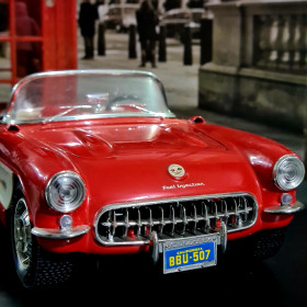 Macheta Chevrolet Corvette 1957 1/18