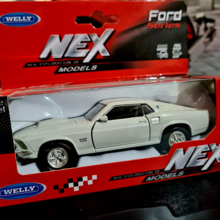 Macheta Welly Nex Collection Ford
